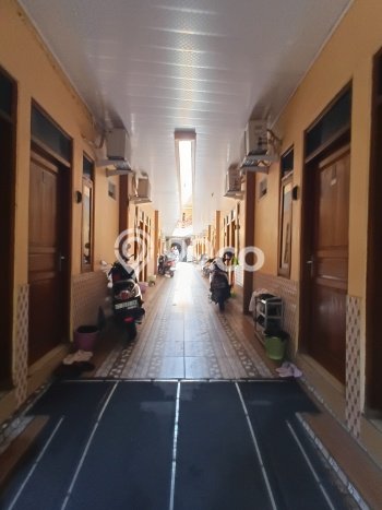 Unit Kost Dijual di Jebres dengan 70 Kamar Tidur & Luas Bangunan 1300m2 Unit Kost Dijual di Jebres dengan 70 Kamar Tidur & Luas Bangunan 1300m2