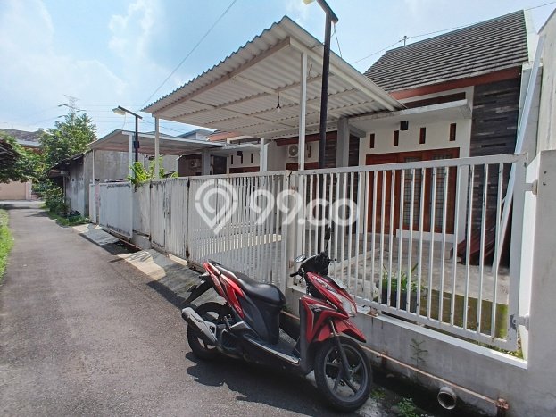 Lokasi strategis! Rumah siap pakai dikontrakkan di Laweyan LB 60m2 Lokasi strategis! Rumah siap pakai dikontrakkan di Laweyan LB 60m2