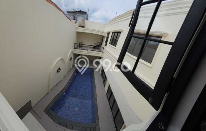Rumah Elit Modern Siap Huni di Kota Wisata Bogor Rumah Elit Modern Siap Huni di Kota Wisata Bogor