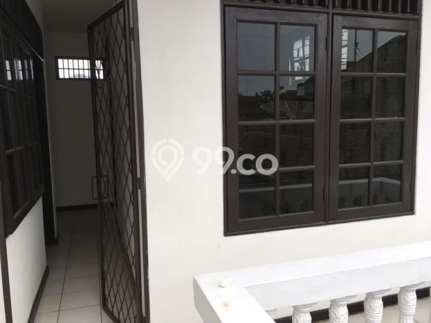 Rumah Elit Modern Siap Huni di Lebak Bulus Jakarta Selatan Rumah Elit Modern Siap Huni di Lebak Bulus Jakarta Selatan