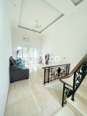 Ready to Use! Premium House LT 300m2 Desain Elegan di Gading Serpong Ready to Use! Premium House LT 300m2 Desain Elegan di Gading Serpong