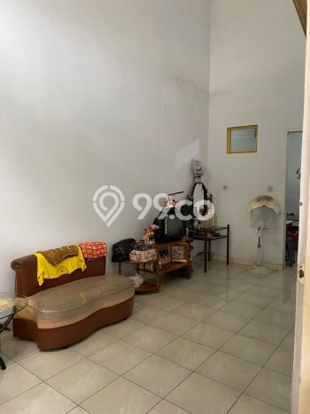 Rumah Luas Asri 4 KT Siap Pakai di Gading Serpong Tangerang Rumah Luas Asri 4 KT Siap Pakai di Gading Serpong Tangerang