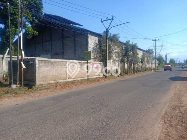 PRIME LOCATION! Pabrik Kawasan Sumedang Selatan, Luas 6952m², Kawasan Komersial, Lokasi Strategis PRIME LOCATION! Pabrik Kawasan Sumedang Selatan, Luas 6952m², Kawasan Komersial, Lokasi Strategis