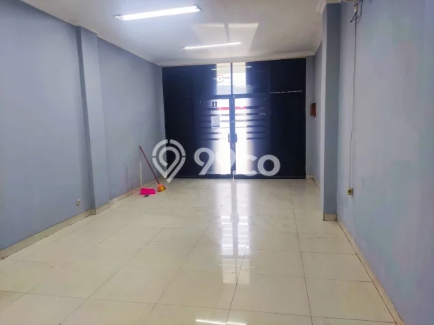 Ruko Disewa di Jakarta Selatan dengan LB 90m2 Area Komersial Ramai Ruko Disewa di Jakarta Selatan dengan LB 90m2 Area Komersial Ramai