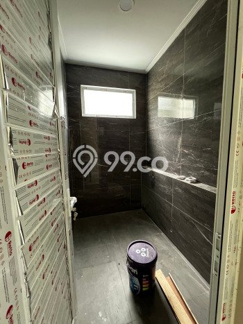 Hunian Eksklusif Siap Huni LT 143m2 di BSD, Tangerang Selatan Hunian Eksklusif Siap Huni LT 143m2 di BSD, Tangerang Selatan