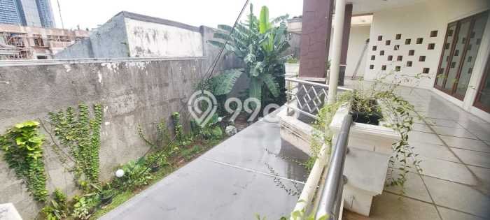 Hunian 6 Kamar Lengkap Disewakan di Kebayoran Baru Harga Kompetitif Hunian 6 Kamar Lengkap Disewakan di Kebayoran Baru Harga Kompetitif