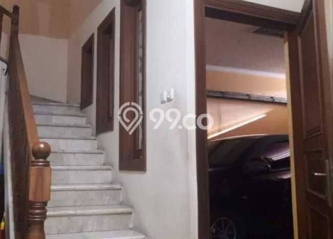 For Sale Rumah 4 Kamar Lokasi Ideal Bagus dan Strategis di Ciracas For Sale Rumah 4 Kamar Lokasi Ideal Bagus dan Strategis di Ciracas