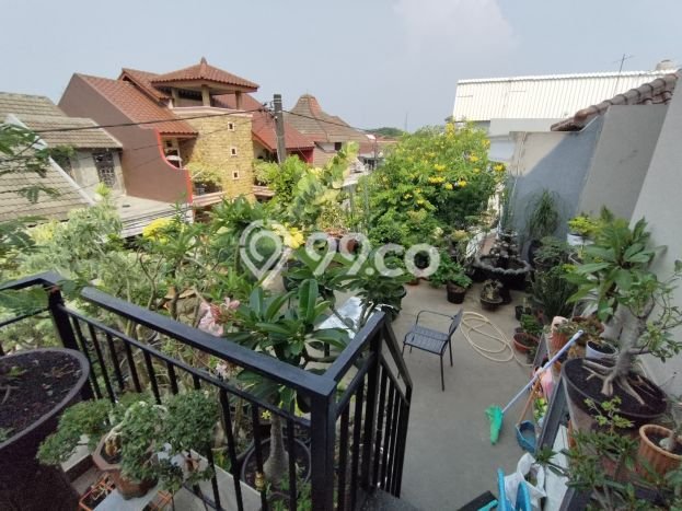 Ready to Use! Premium House LT 190m2 Desain Modern di Pekayon Ready to Use! Premium House LT 190m2 Desain Modern di Pekayon