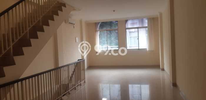 HARGA SPESIAL! Ruko di , Luas 135m2m², Jalan Strategis HARGA SPESIAL! Ruko di , Luas 135m2m², Jalan Strategis