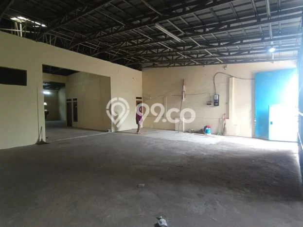 AREA POTENSIAL! Gudang di Mustikajaya, Luas 300m², Pusat Perniagaan AREA POTENSIAL! Gudang di Mustikajaya, Luas 300m², Pusat Perniagaan