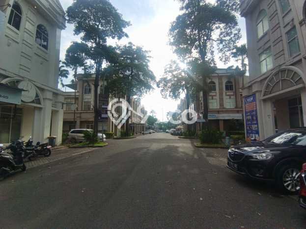 For Rent Ruko Kawasan , Luas 135m2m², Pusat Niaga For Rent Ruko Kawasan , Luas 135m2m², Pusat Niaga