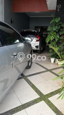 Ready to Use! Premium House LT 220m2 Desain Elegan di Kemang Pratama Ready to Use! Premium House LT 220m2 Desain Elegan di Kemang Pratama
