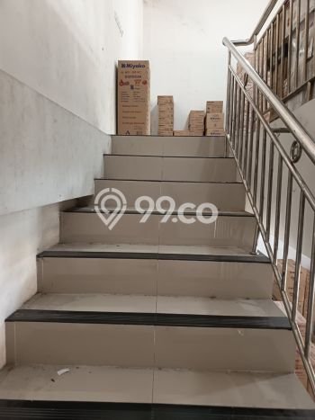 LOKASI PREMIUM! Ruko Kawasan Bekasi Timur, Luas 360m2m², Lokasi Niaga LOKASI PREMIUM! Ruko Kawasan Bekasi Timur, Luas 360m2m², Lokasi Niaga