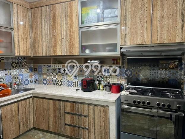 Dijual Rumah Luas Elegan Dengan View Cantik di Jatimelati, Bekasi Dijual Rumah Luas Elegan Dengan View Cantik di Jatimelati, Bekasi