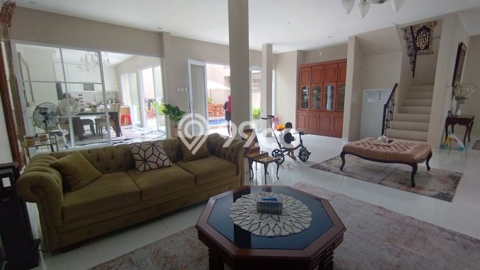 For Sale! Premium House LT 310m2 Desain Elegan di Cibubur For Sale! Premium House LT 310m2 Desain Elegan di Cibubur