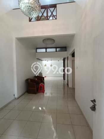 Jual Rumah Modern 4 KT di Raffles Hills, Jakarta Timur Jual Rumah Modern 4 KT di Raffles Hills, Jakarta Timur
