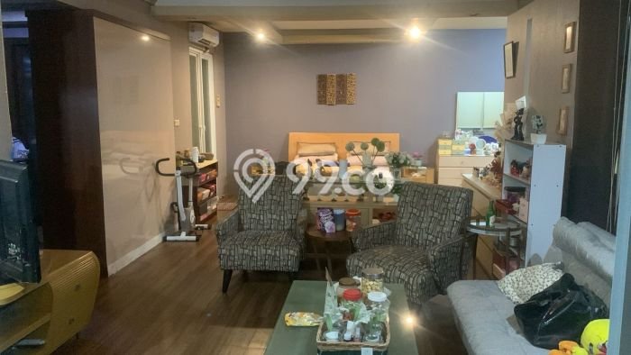 Rumah Luxury Modern Tanpa Renovasi di Cibubur Depok Rumah Luxury Modern Tanpa Renovasi di Cibubur Depok