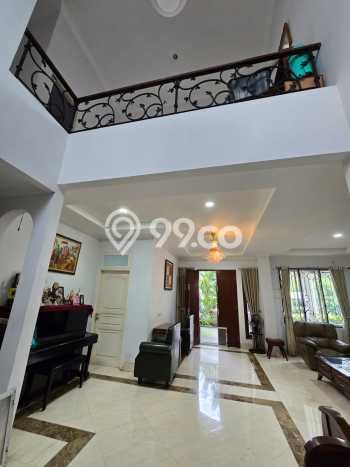 Rumah Elit LB 400m2 Siap Huni Desain Elegan di Legenda Wisata, Bogor Rumah Elit LB 400m2 Siap Huni Desain Elegan di Legenda Wisata, Bogor