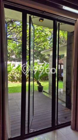 Rumah Luxury Modern Tanpa Renovasi di Citra Grand Jakarta Timur Rumah Luxury Modern Tanpa Renovasi di Citra Grand Jakarta Timur