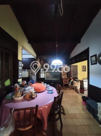 Siap Huni Hunian Elit 5 Kamar di Ciracas Dekat ke Mana Pun Siap Huni Hunian Elit 5 Kamar di Ciracas Dekat ke Mana Pun