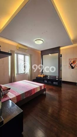 Rumah Mewah LB 564m2 Siap Pakai Desain Elegan di Kota Wisata, Bogor Rumah Mewah LB 564m2 Siap Pakai Desain Elegan di Kota Wisata, Bogor