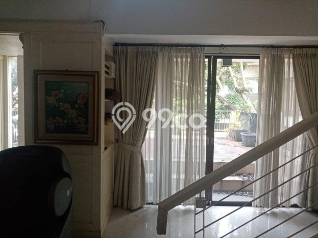 Rumah Luxury Modern Tanpa Renovasi di Harjamukti Depok Rumah Luxury Modern Tanpa Renovasi di Harjamukti Depok