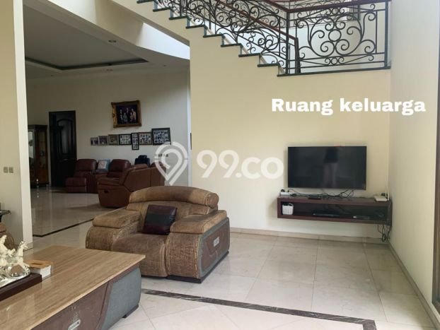 Jual Rumah Mewah Megah Dengan View Cantik di Cibubur, Jakarta Timur Jual Rumah Mewah Megah Dengan View Cantik di Cibubur, Jakarta Timur
