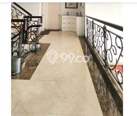 Rumah Elit Modern Siap Huni di Cibubur Jakarta Timur Rumah Elit Modern Siap Huni di Cibubur Jakarta Timur