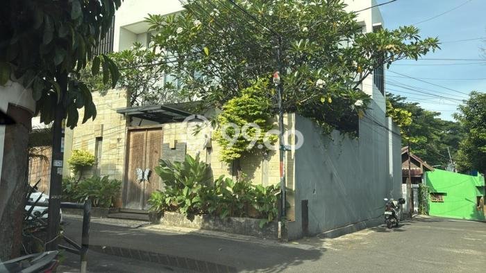 Siap Huni Rumah Mewah 6 Kamar di Cipayung Dekat ke Mana Saja Siap Huni Rumah Mewah 6 Kamar di Cipayung Dekat ke Mana Saja
