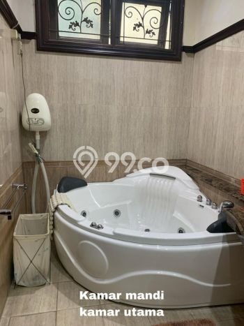 Jual Rumah Mewah Megah Dengan View Cantik di Cibubur, Jakarta Timur Jual Rumah Mewah Megah Dengan View Cantik di Cibubur, Jakarta Timur