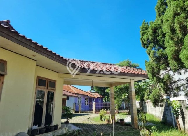 Siap Huni Rumah Mewah 6 Kamar di Cipayung Dekat ke Mana Saja Siap Huni Rumah Mewah 6 Kamar di Cipayung Dekat ke Mana Saja
