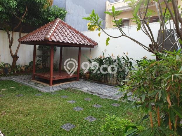 Ready to Use! Luxury House LT 300m2 Desain Modern di Grand Wisata Ready to Use! Luxury House LT 300m2 Desain Modern di Grand Wisata