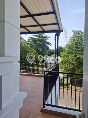 Rumah Modern LB/LT 185m2/120m2 Siap Huni Area Cibubur, Jakarta Timur Rumah Modern LB/LT 185m2/120m2 Siap Huni Area Cibubur, Jakarta Timur