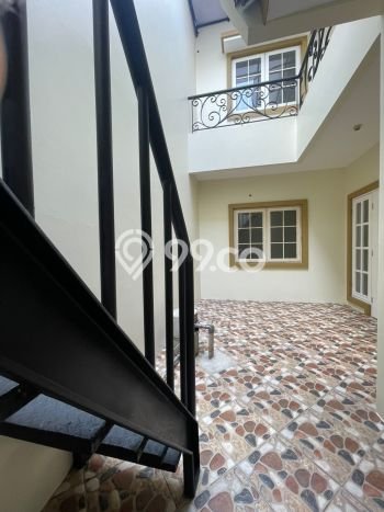 Ready to Use! Premium House LT 200m2 Desain Modern di Cibubur Ready to Use! Premium House LT 200m2 Desain Modern di Cibubur