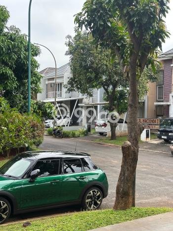 Ready to Use! Luxury House LT 225m2 Desain Modern di Kota Wisata Ready to Use! Luxury House LT 225m2 Desain Modern di Kota Wisata