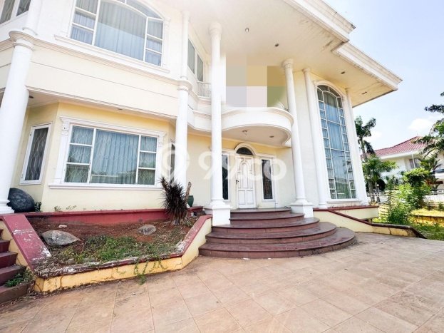 Hunian Eksklusif Dijual LT 450m2 di Kebon Jeruk, Jakarta Barat Hunian Eksklusif Dijual LT 450m2 di Kebon Jeruk, Jakarta Barat