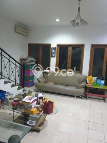 Jual Rumah Mewah Megah Dengan View Eksklusif di Puri Indah, Jakarta Barat Jual Rumah Mewah Megah Dengan View Eksklusif di Puri Indah, Jakarta Barat