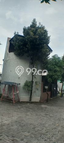 Rumah Asri 5 KT di Wiyung, Surabaya - Luas Tanah 72m2m² Rumah Asri 5 KT di Wiyung, Surabaya - Luas Tanah 72m2m²