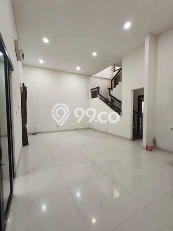 Dijual Rumah Mewah Elegan Dengan View Eksklusif di Dharma Husada, Surabaya Dijual Rumah Mewah Elegan Dengan View Eksklusif di Dharma Husada, Surabaya