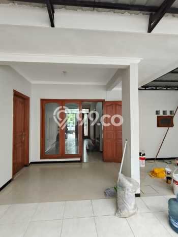 Hunian Elit LB 255m2 Siap Huni Desain Elegan di Dukuh Kupang, Surabaya Hunian Elit LB 255m2 Siap Huni Desain Elegan di Dukuh Kupang, Surabaya