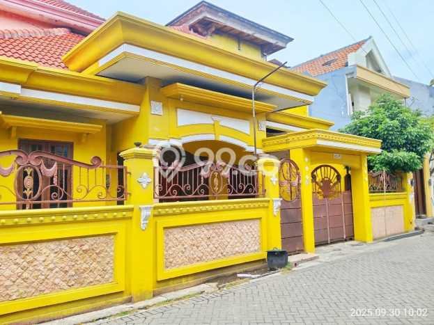 Kesempatan Memiliki Properti di Pusat Kota Jambangan, Surabaya - 5 Kamar Tidur Kesempatan Memiliki Properti di Pusat Kota Jambangan, Surabaya - 5 Kamar Tidur