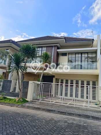 Rumah area Wiyung, Surabaya, Luas 240m2m² LB 300m2m² Rumah area Wiyung, Surabaya, Luas 240m2m² LB 300m2m²