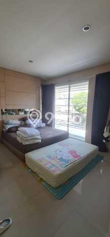 FEATURED! Rumah Asri di Citraland, LT 180m2m² Bangunan 240m2m² FEATURED! Rumah Asri di Citraland, LT 180m2m² Bangunan 240m2m²