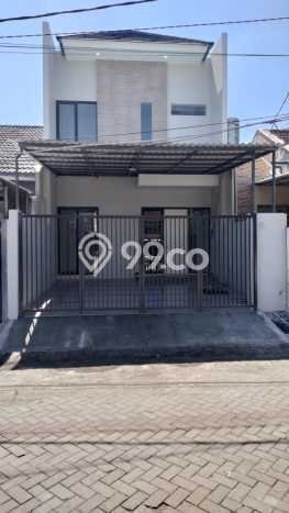 Rumah Lokasi Strategis di , Surabaya, LT 96m2m² LB 135m2m² Rumah Lokasi Strategis di , Surabaya, LT 96m2m² LB 135m2m²
