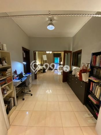 Rumah 5 KT 3 KM Fully Furnished di Lokasi Prestisius Surabaya Kota, Surabaya Rumah 5 KT 3 KM Fully Furnished di Lokasi Prestisius Surabaya Kota, Surabaya