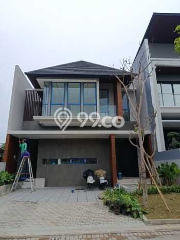 Rumah Siap Disurvey di , Surabaya, Luas 162m2m² LB 255m2m² Rumah Siap Disurvey di , Surabaya, Luas 162m2m² LB 255m2m²
