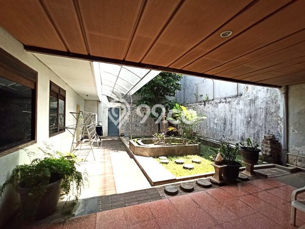 NEW LISTING! Rumah Strategis di Wonocolo, LT 600m2m² LB 337m2m² NEW LISTING! Rumah Strategis di Wonocolo, LT 600m2m² LB 337m2m²