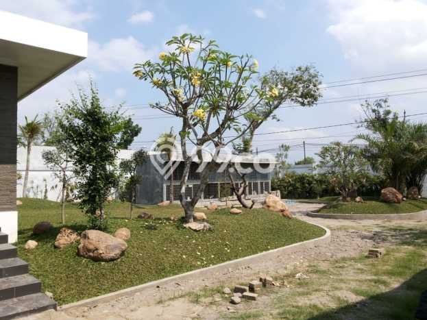 Jual Gudang Kawasan Kediri, Luas 1400m2m², Kawasan Potensial, Mainroad Jual Gudang Kawasan Kediri, Luas 1400m2m², Kawasan Potensial, Mainroad