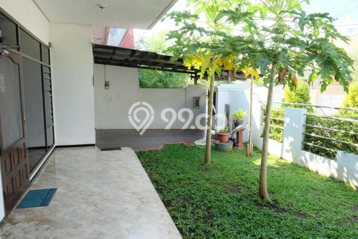Rumah dengan Lokasi Strategis 5 KT di , Surabaya Rumah dengan Lokasi Strategis 5 KT di , Surabaya