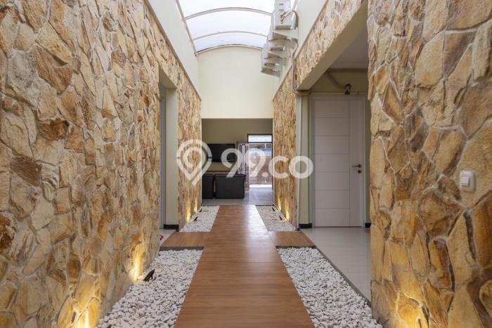 Peluang Investasi! Rumah Kost Dijual di Wonocolo, Surabaya, 17 KT, 4 KM, Luas 300m2 Peluang Investasi! Rumah Kost Dijual di Wonocolo, Surabaya, 17 KT, 4 KM, Luas 300m2
